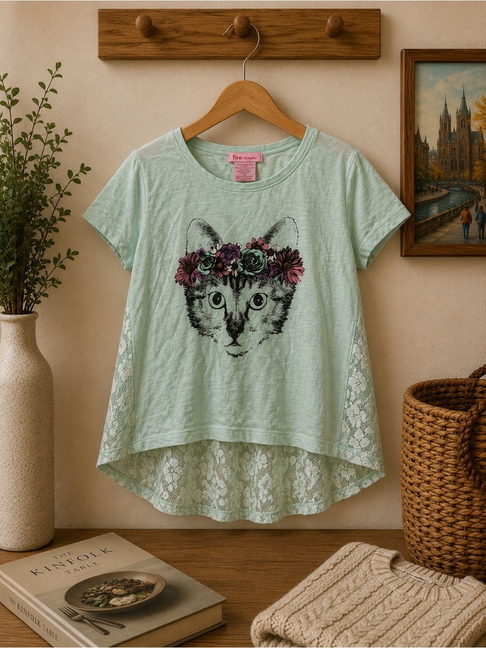 Fire Los Angeles Mint Cat Face Lace-Hem Tee